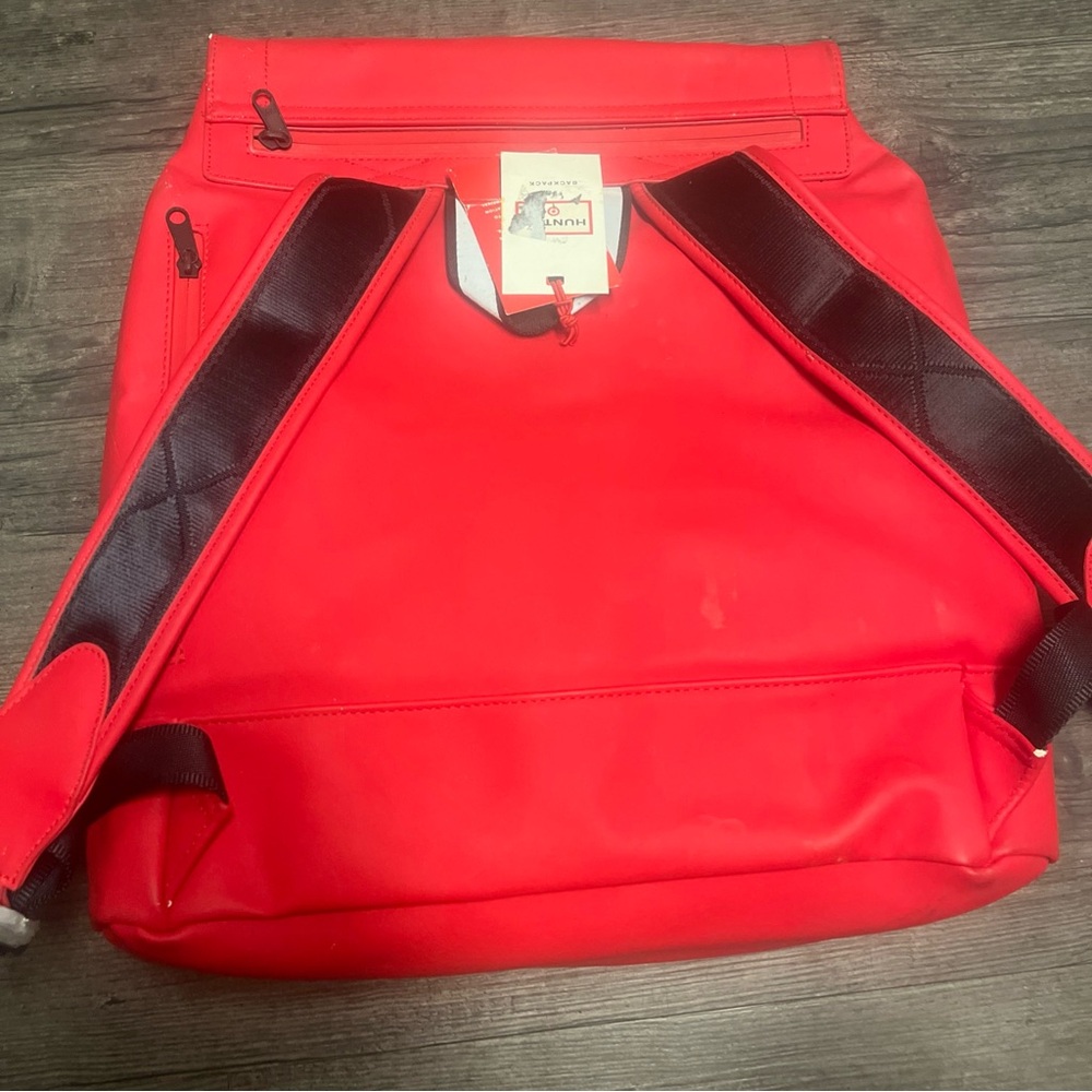 Hunter Red Backpack - Picture 2 of 4